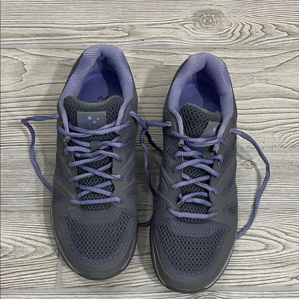 Abeo Adira Women's Black and Purple Athletic Shoes